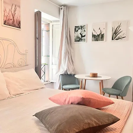 דירה Glory House Navona Square *