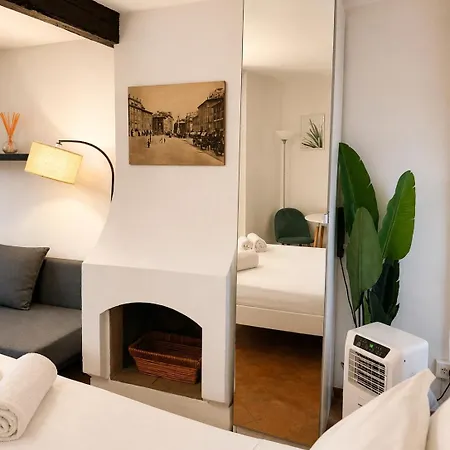Glory House Navona Square *